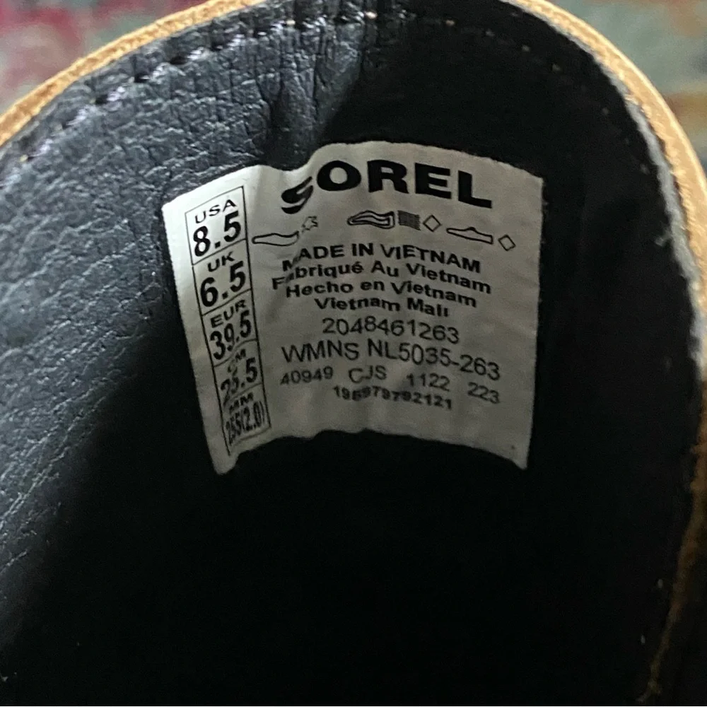 Sorel - Women’s Joan Now Lace Boot Caribou Buff Black - size 8.5 - Picture 10 of 10